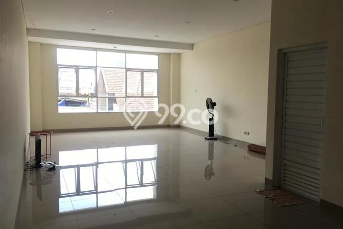 Ruko Dijual di Bojongsoang LT 80m2, LB 110m2 Solusi Investasi Cerdas Ruko Dijual di Bojongsoang LT 80m2, LB 110m2 Solusi Investasi Cerdas