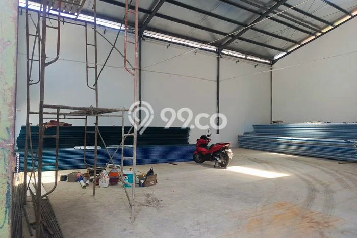 PRIME LOCATION! Gudang di , Luas 236m2m², Kawasan Komersial, Posisi Premium PRIME LOCATION! Gudang di , Luas 236m2m², Kawasan Komersial, Posisi Premium