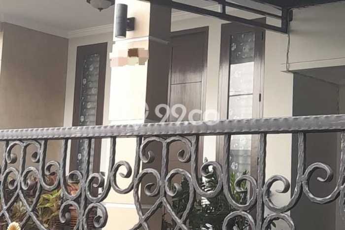 Siap Huni Hunian Elit 5 Kamar di BSD Dekat ke Mana Saja Siap Huni Hunian Elit 5 Kamar di BSD Dekat ke Mana Saja