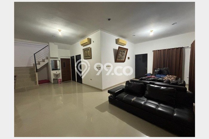 Rumah sewa siap huni 4 KT di Jakarta Garden City, Jakarta Timur Rumah sewa siap huni 4 KT di Jakarta Garden City, Jakarta Timur
