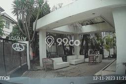 Ready to Use! Luxury House LT 250m2 Desain Elegan di Pondok Gede Ready to Use! Luxury House LT 250m2 Desain Elegan di Pondok Gede