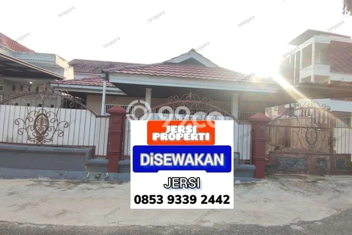 Rumah Bagus Siap Pakai Di Samarinda Ulu Luas 240m2 Lokasi Strategis Rumah Bagus Siap Pakai Di Samarinda Ulu Luas 240m2 Lokasi Strategis