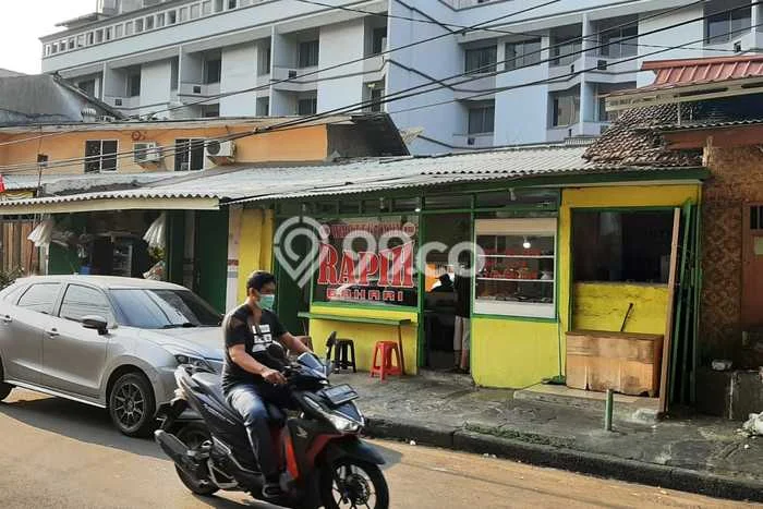 Jarang Ada! Tanah di Menteng Punya Luas 710m2 - Jarang Ada! Tanah di Menteng Punya Luas 710m2 -