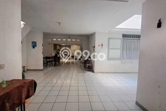 Rumah Lama Cuma Hitung Tanah Kebon Jeruk Indah Sebeg Kencana Tower , Jakarta Barat Rumah Lama Cuma Hitung Tanah Kebon Jeruk Indah Sebeg Kencana Tower , Jakarta Barat
