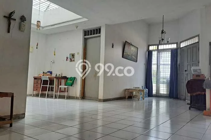 Rumah Lama Cuma Hitung Tanah Kebon Jeruk Indah Sebeg Kencana Tower , Jakarta Barat Rumah Lama Cuma Hitung Tanah Kebon Jeruk Indah Sebeg Kencana Tower , Jakarta Barat