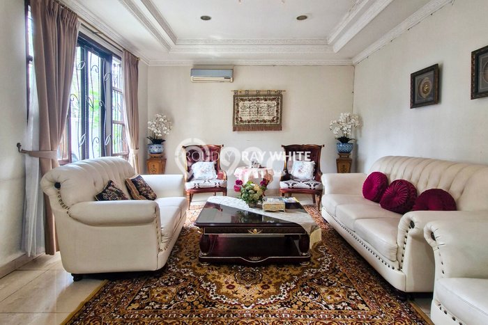 Dijual Rumah Premium dengan Fasilitas Sekitar Komplit di Cilandak, Jakarta Selatan Dijual Rumah Premium dengan Fasilitas Sekitar Komplit di Cilandak, Jakarta Selatan