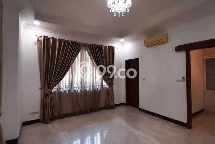 Ready to Use! Luxury House LT 460m2 Desain Modern di Pondok Indah Ready to Use! Luxury House LT 460m2 Desain Modern di Pondok Indah