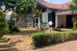 Ready to Use! Premium House LT 985m2 Desain Modern di Kemang Ready to Use! Premium House LT 985m2 Desain Modern di Kemang
