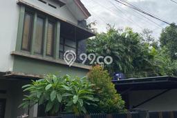 Ready to Use! Luxury House LT 308m2 Desain Elegan di Cipete Ready to Use! Luxury House LT 308m2 Desain Elegan di Cipete
