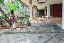 Rumah LT 530m2m² / LB 450m2m² View Gunung di Kebayoran Lama, Jakarta Selatan Rumah LT 530m2m² / LB 450m2m² View Gunung di Kebayoran Lama, Jakarta Selatan