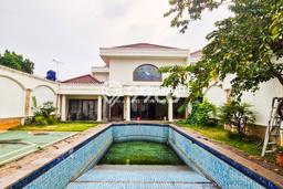 For Sale! Premium House LT 855m2 Desain Elegan di Cipete For Sale! Premium House LT 855m2 Desain Elegan di Cipete