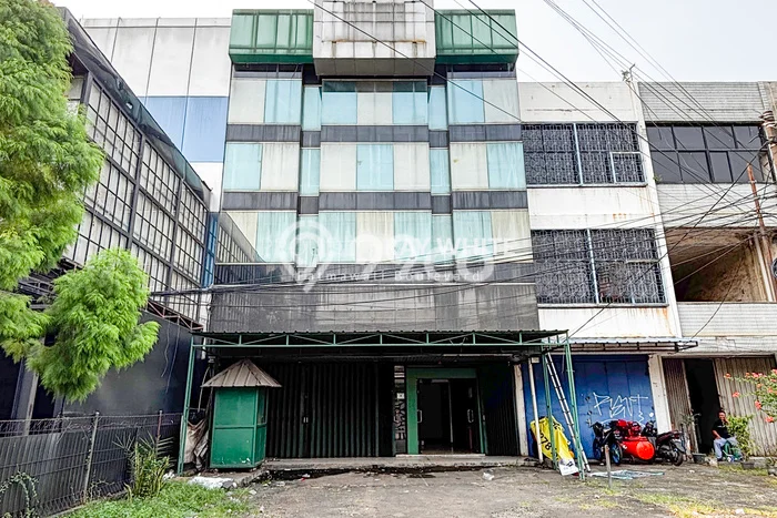 Ruko Dijual di Jakarta Timur LT 348m2 & LB 342m2 Lokasi Terbaik! Ruko Dijual di Jakarta Timur LT 348m2 & LB 342m2 Lokasi Terbaik!