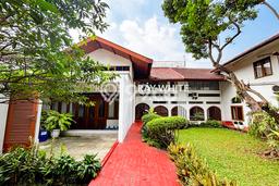 Rumah Elit Modern Siap Huni di Fatmawati Jakarta Selatan Rumah Elit Modern Siap Huni di Fatmawati Jakarta Selatan