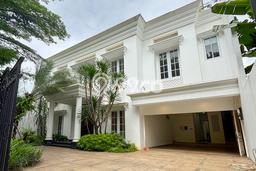 Jual Rumah Luas Elegan Dengan View Eksklusif di Pondok Indah, Jakarta Selatan Jual Rumah Luas Elegan Dengan View Eksklusif di Pondok Indah, Jakarta Selatan