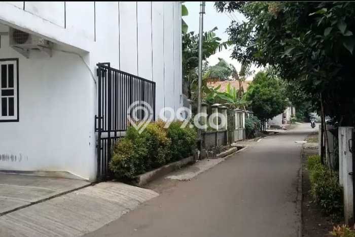 Siap Huni Rumah Mewah 12 Kamar di Serpong Dekat ke Mana Pun Siap Huni Rumah Mewah 12 Kamar di Serpong Dekat ke Mana Pun