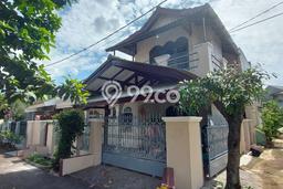 INVESTASI TEPAT! Rumah area Cimanggis, Luas 136m² Bangunan 79m² INVESTASI TEPAT! Rumah area Cimanggis, Luas 136m² Bangunan 79m²