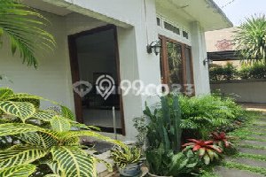 Rumah Elit Modern Tanpa Renovasi di Bintaro Tangerang Selatan Rumah Elit Modern Tanpa Renovasi di Bintaro Tangerang Selatan