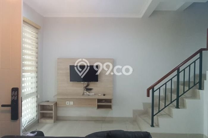 Jual Rumah Strategis Bagus Punya 2 KT di BSD Tangerang Selatan SHM Jual Rumah Strategis Bagus Punya 2 KT di BSD Tangerang Selatan SHM