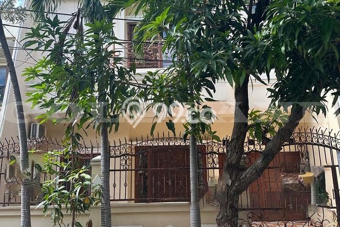 Disewakan! Rumah 4 Kamar Tidur &
3 Kamar Mandi di Sunter, Jakarta Utara Disewakan! Rumah 4 Kamar Tidur &
3 Kamar Mandi di Sunter, Jakarta Utara