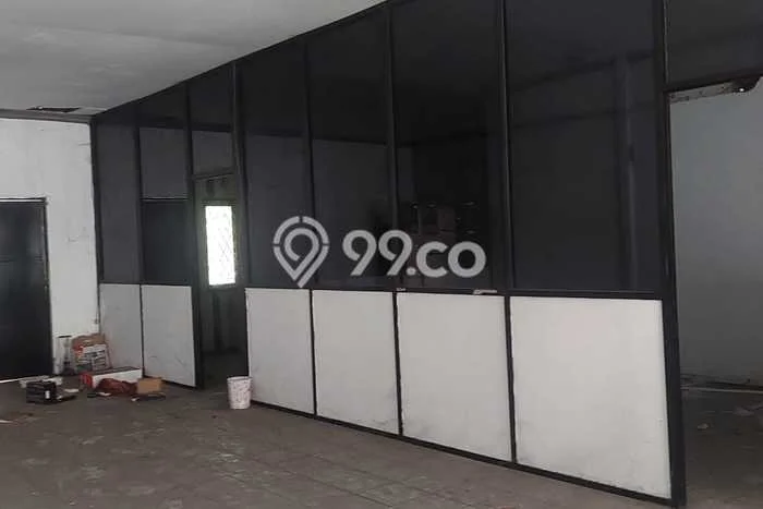 Disewakan Ruko komersial di Koja luas bangunan 350m2 Disewakan Ruko komersial di Koja luas bangunan 350m2
