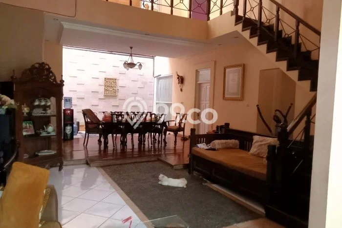 Jual Rumah Luas Megah Dengan View Cantik di Jatiwaringin, Bekasi Jual Rumah Luas Megah Dengan View Cantik di Jatiwaringin, Bekasi
