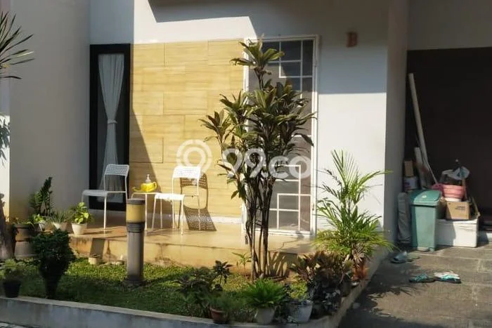 Dijual Hunian Rumah Terawat 4 KT di Condet, Jakarta Timur Dijual Hunian Rumah Terawat 4 KT di Condet, Jakarta Timur