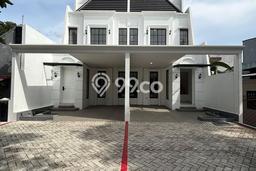Rumah Luxury Modern Siap Huni di Cempaka Mas Jakarta Pusat Rumah Luxury Modern Siap Huni di Cempaka Mas Jakarta Pusat