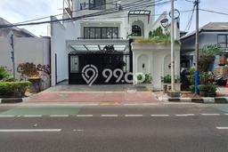 Dijual Hunian Mewah dengan Fasilitas Sekitar Lengkap di Tebet, Jakarta Selatan Dijual Hunian Mewah dengan Fasilitas Sekitar Lengkap di Tebet, Jakarta Selatan