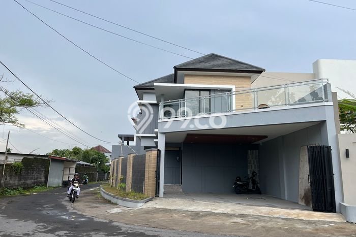 Siap Huni Hunian Elit 4 Kamar di Sleman Dekat ke Mana Pun Siap Huni Hunian Elit 4 Kamar di Sleman Dekat ke Mana Pun