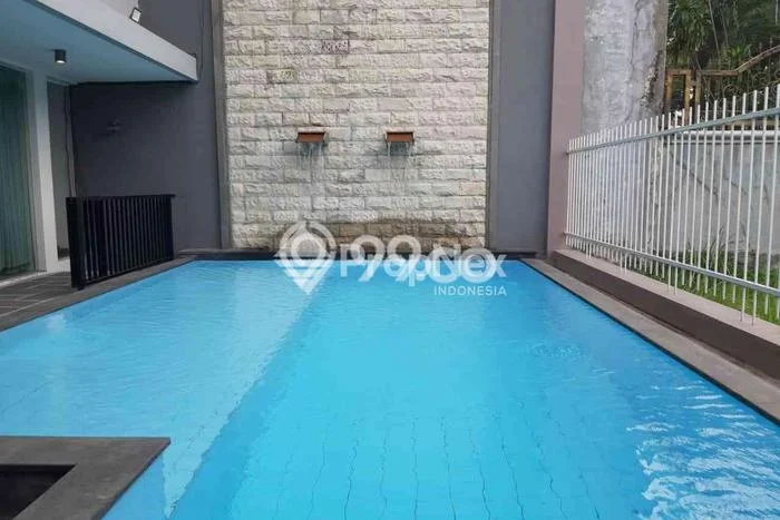 Disewakan Segera Rumah Kondisi Baik di Area Dukuh Pakis, Surabaya Disewakan Segera Rumah Kondisi Baik di Area Dukuh Pakis, Surabaya