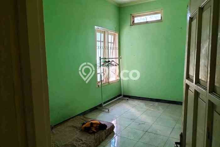 Unit Ruko Dijual di Surabaya LT 135m2 & LB 200m2 Unit Ruko Dijual di Surabaya LT 135m2 & LB 200m2