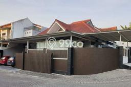 Dijual Rumah Mewah Elegan Dengan View Eksklusif di Citraland, Surabaya Dijual Rumah Mewah Elegan Dengan View Eksklusif di Citraland, Surabaya