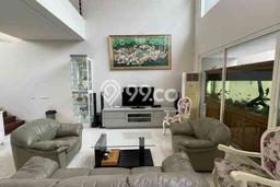 Rumah LT 351m² / LB 400m² Fasilitas Kolam Renang di Graha, Surabaya Rumah LT 351m² / LB 400m² Fasilitas Kolam Renang di Graha, Surabaya