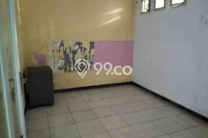 Unit Ruko Dijual di Surabaya LT 135m2 & LB 200m2 Unit Ruko Dijual di Surabaya LT 135m2 & LB 200m2
