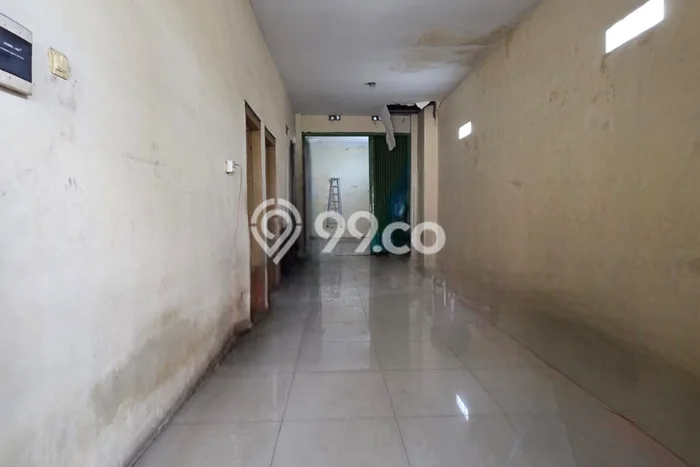 Ruko disewakan lokasi strategis Rungkut Surabaya 200m2 Ruko disewakan lokasi strategis Rungkut Surabaya 200m2