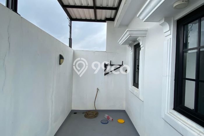 Rumah Modern 3 KT di Cipedak Jakarta Selatan Unfurnished Rumah Modern 3 KT di Cipedak Jakarta Selatan Unfurnished