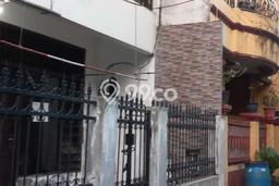 For Sale Hunian Rumah Terawat 9 Kamar di Klender, Jakarta Timur For Sale Hunian Rumah Terawat 9 Kamar di Klender, Jakarta Timur