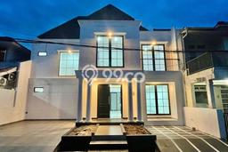Jual Rumah Luas Elegan Dengan View Eksklusif di Bintaro, Tangerang Selatan Jual Rumah Luas Elegan Dengan View Eksklusif di Bintaro, Tangerang Selatan