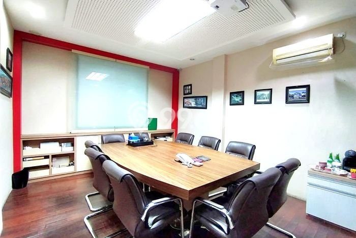 Kantor Bagus Dijual LB 470m2 Lokasi Strategis Surabaya Area Cocok untuk Bisnis Kantor Bagus Dijual LB 470m2 Lokasi Strategis Surabaya Area Cocok untuk Bisnis