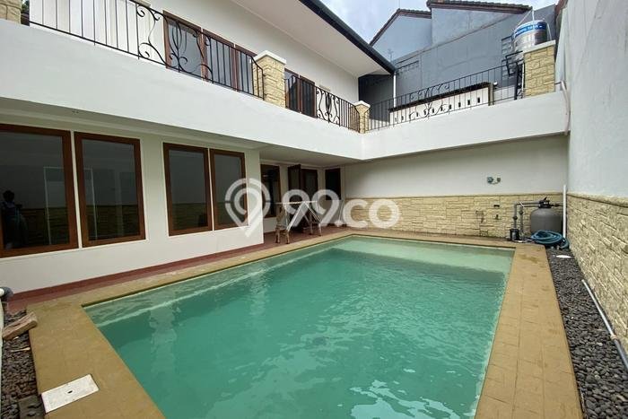 Sewa Rumah Strategis LT 300m2 / LB 350m2 di Pondok Indah, Jakarta Selatan Sewa Rumah Strategis LT 300m2 / LB 350m2 di Pondok Indah, Jakarta Selatan