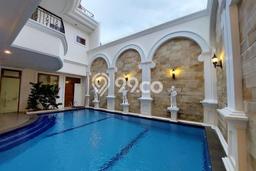Rumah Elit Modern Tanpa Renovasi di Pondok Indah Jakarta Selatan Rumah Elit Modern Tanpa Renovasi di Pondok Indah Jakarta Selatan