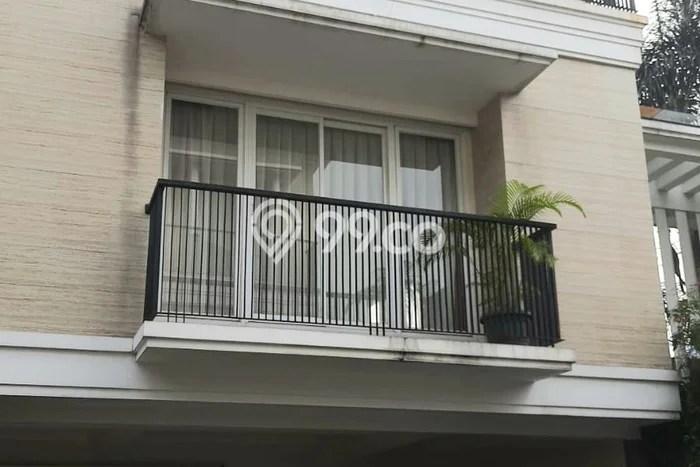 Rumah Sewa Jakarta Selatan LT 124m2 LB 250m2 Area Pejaten Rumah Sewa Jakarta Selatan LT 124m2 LB 250m2 Area Pejaten