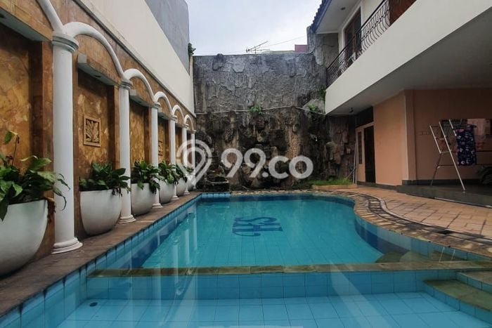 Jual Rumah Luas Elegan Dengan View Eksklusif di Tanah Kusir, Jakarta Selatan Jual Rumah Luas Elegan Dengan View Eksklusif di Tanah Kusir, Jakarta Selatan