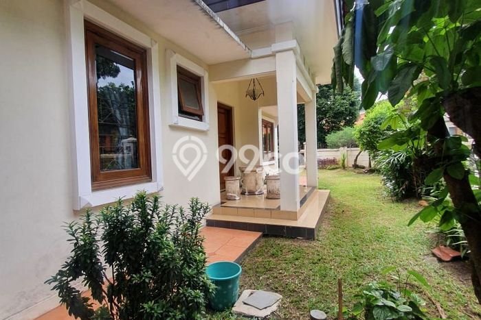 Jual Rumah Luas Elegan Dengan View Eksklusif di Tanah Kusir, Jakarta Selatan Jual Rumah Luas Elegan Dengan View Eksklusif di Tanah Kusir, Jakarta Selatan