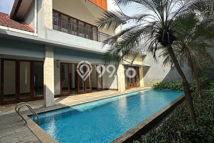 Lokasi terbaik! Rumah siap huni dikontrakkan di Kebayoran Baru LB 500m2 Lokasi terbaik! Rumah siap huni dikontrakkan di Kebayoran Baru LB 500m2
