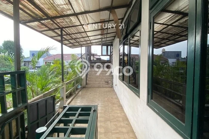 Rumah Mewah LB 322m2 Siap Pakai Desain Elegan di Bintaro, Tangerang Selatan Rumah Mewah LB 322m2 Siap Pakai Desain Elegan di Bintaro, Tangerang Selatan