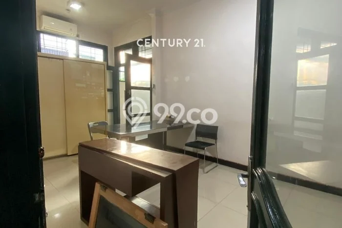 Rumah Mewah LB 322m2 Siap Pakai Desain Elegan di Bintaro, Tangerang Selatan Rumah Mewah LB 322m2 Siap Pakai Desain Elegan di Bintaro, Tangerang Selatan