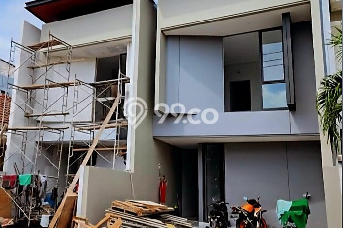 Rumah Terawat di Mulyosari, Surabaya, Luas 102m2m² LB 180m2m² DIJUAL CEPAT! Rumah Terawat di Mulyosari, Surabaya, Luas 102m2m² LB 180m2m² DIJUAL CEPAT!