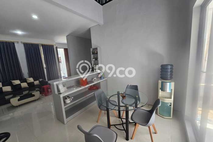 For Sale! Premium House LT 135m2 Desain Modern di Pondok Tjandra For Sale! Premium House LT 135m2 Desain Modern di Pondok Tjandra
