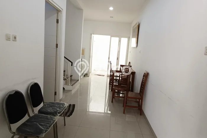 Rumah Asri area Mojoarum, 4 KM, Luas 82m2m² LB 100m2m² Rumah Asri area Mojoarum, 4 KM, Luas 82m2m² LB 100m2m²